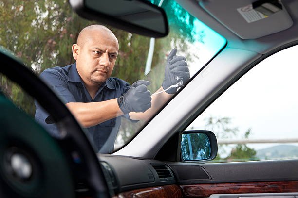 Fleet Auto Glass Repair Services in Santa Ana, CA